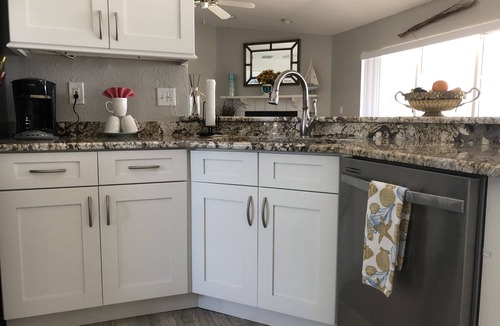 Auburndale House | Relax at Southern Exposure in Auburndale with a Pool & 76 Acre Private Lake.