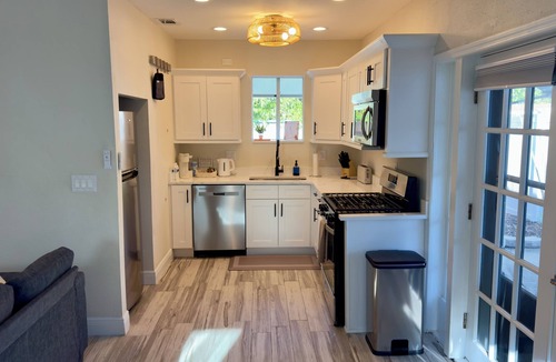 North East Park House | Relax at this peaceful St. Pete retreat near beaches, downtown, and dinning.