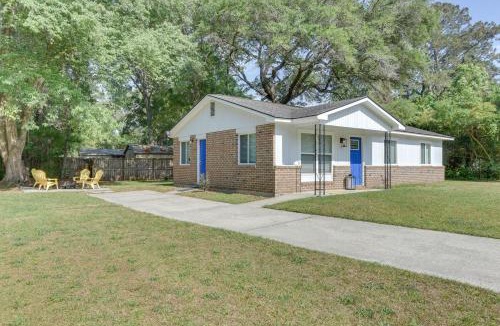 Burton House | Relax Fireside: Family Home 6 Mi to Dtwn Beaufort!