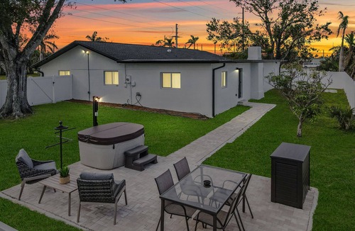 Punta Gorda House | Relax, Fish, Golf, Dine, Shop in Punta Gorda!