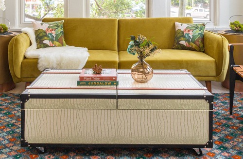 Candler Park Apartment | Relax in a king bed, work from a full executive office in this lovingly restored Iconic Little 5 Points 1920’s boutique apartment building.