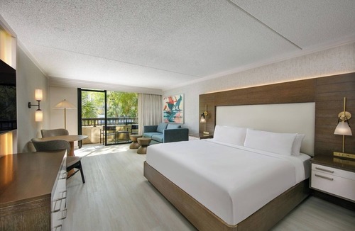 Shipyard Plantation Hotel | Relax in Style! 3 Units w/Balcony! Pool, Pet-Friendly, Close to Beachfront Fun!