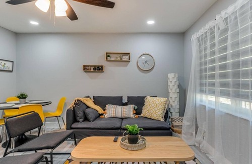 Edgewood Apartment | Relax in Style: Quiet Living in the Heart of Fort Lauderdale, FL