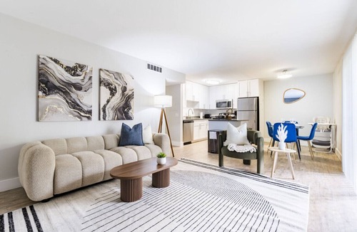 Beach Park Apartment | Relax in Tampa | 2BR with Pool & Fitness Center