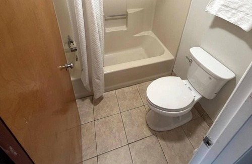 Dover Hotel | Relax Inn Dover Near Speedway