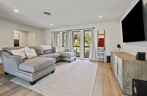 Lake Clarke Shores House | Relax on a Main Lake in a King Suite