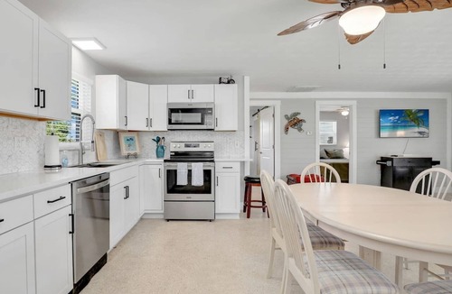 Saint James City House | Relax on Island Time In This 2 Bed/1 Bath Home