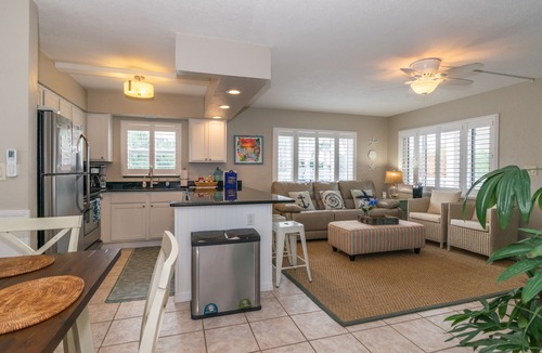 Holmes Beach House | Relax, recharge, repeat—AMI style