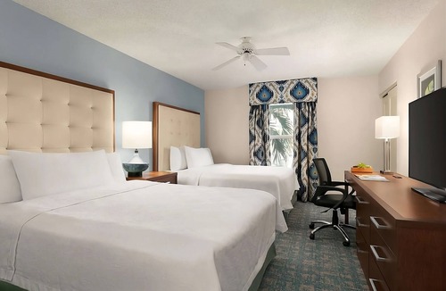 Villas Hotel | Relax & Unwind! 2 Spacious Units, FREE Parking, Minutes to Lakes Regional Park!