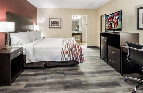 Dandridge Hotel | Relaxed Stay Perfect for Exploring Great Smoky Mountains National Park
