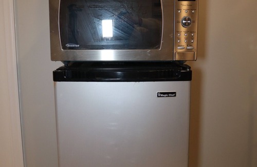Cedar Grove Apartment | Relaxing 1BR Retreat