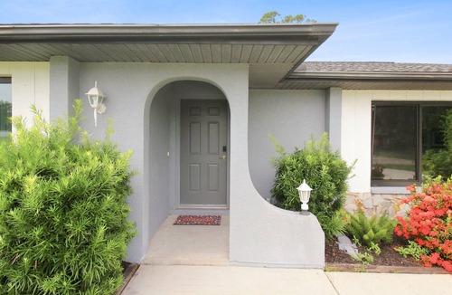 Port Charlotte House | Relaxing 2BR - Pool home close to attractions - Charlotte's Dream