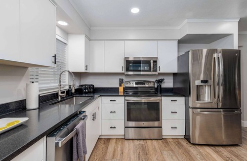Clearwater House | Relaxing 4BR home w/pool & fire pit