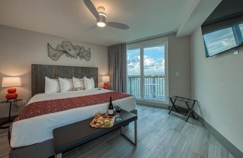 Treasure Island Hotel | Relaxing Beach Getaway! Suite w/Kitchen & Balcony | Pool, Free Parking!