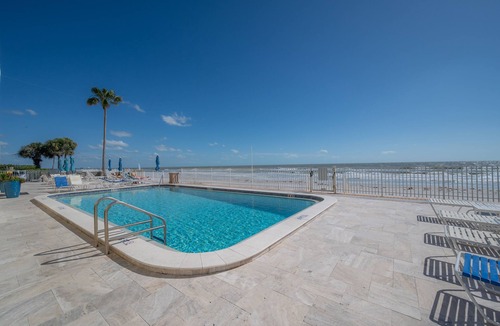 Redington Beach Condo | Relaxing beachfront condo on Redington Beach with heated pool!