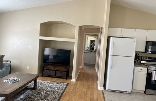 North Port House | Relaxing, Cozy and Affordable House in North Port