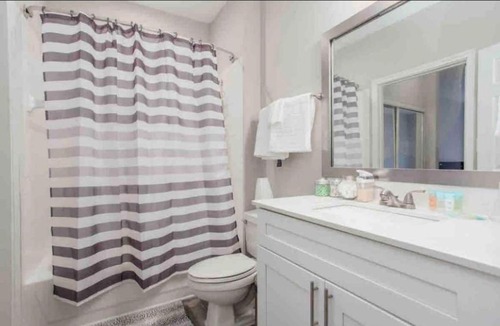 Sandy Springs Apartment | RELAXING & Cozy Unit with king bed