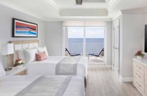 Charlotte Harbor Hotel | Relaxing Harbor Escape! Pet Friendly Stay w/Onsite Dining, Pool & Gym!
