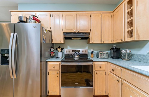 Treasure Beach Village House | Relaxing Home Away from Home! Pets, Private Pool, Steps to Beach- a rare find!