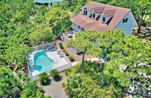 Treasure Beach Village House | Relaxing Home Away from Home! Pets, Private Pool, Steps to Beach- a rare find!