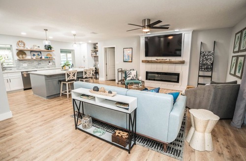 Apollo Beach House | Relaxing Retreat Apollo Beach l Waterfront I Pool l Spa l Dock I Firepit