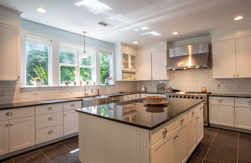 Cliftondale House | Relaxing Retreat with Quick Access to Airport & City