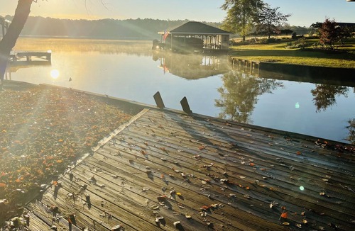 Eatonton Cottage | Relaxing waterfront getaway on Lake Sinclair