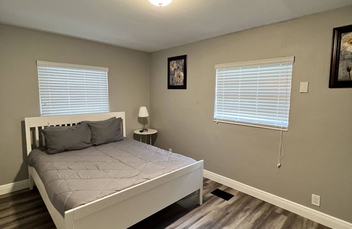 Dundee House | Remodel Home 2022 3Bed 2BATH HOME, Near LEGOLAND AND OTHER ATTRACTIONS