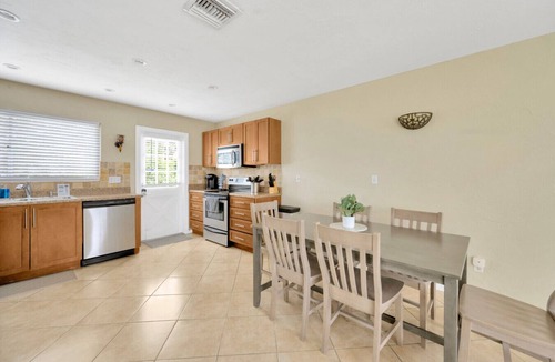 Oyster Bay House | Remodel Home w/Heated pool, patio & gas grill