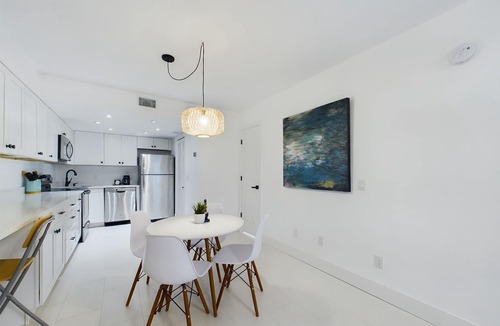 Cape Caneveral Beach Gardens Condo | Remodeled 2 Bedroom Condo in Royal Mansions Oceanfront Complex - Cape Canaveral!
