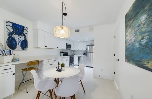 Cape Caneveral Beach Gardens Condo | Remodeled 2 Bedroom Condo in Royal Mansions Oceanfront Complex - Cape Canaveral!