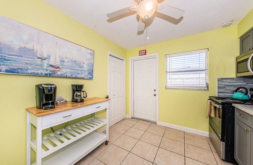 Indian Rocks Beach Villa | Remodeled Clean , Bright Indian Rocks Beach Villa. Pet Friendly