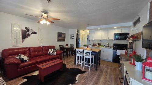 River Ranch Apartment | Remodeled Westgate Cottage Near Pool & Rodeo 316