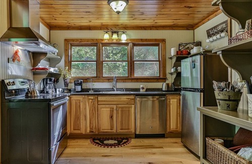 Ellijay Cabin | Rendezvous on the River | Ellijay, GA