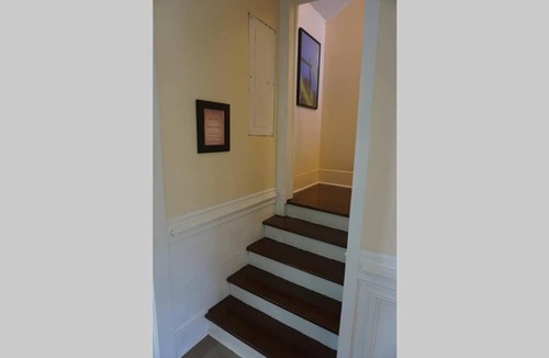 Hardwick House | Renovated 1928 bungalow on a former asylum campus