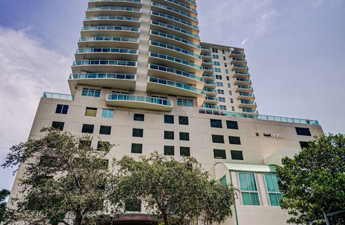 Coconut Grove Apartment | Renovated 21st Fl. Private Unit located in Coconut Grove Hotel!