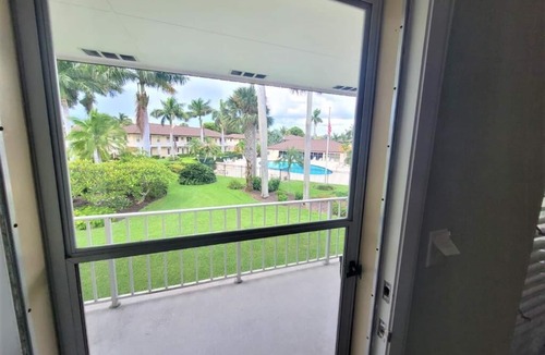 Marco Island Condo | Renovated and Ready.Studio Condo in lovely Island Resort Complex.Close to
