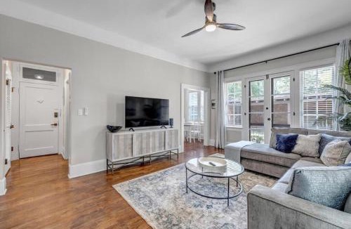Riverside Apartment | Renovated Apt - Blocks from Shoppes of Avondale
