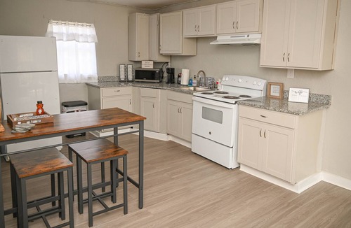 Atlantic Beach Apartment | Renovated apt short walk to beach, Central AC, Fast WiFi