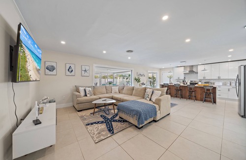 Long Meadow House | Renovated Modern Spacious Ranch with Pool near Siesta Key Beach and Downtown SRQ