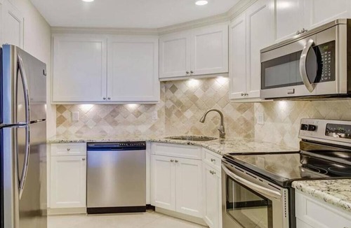 Vanderbilt Beach Condo | Renovated Ocean-View 7th Floor Condo Walk to Vanderbilt Beach Pool + Kayak