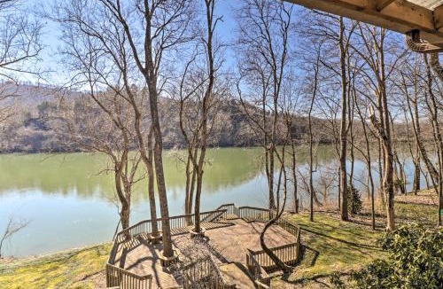 Boswell House | Renovated Riverfront Retreat w/Deck & Grill!