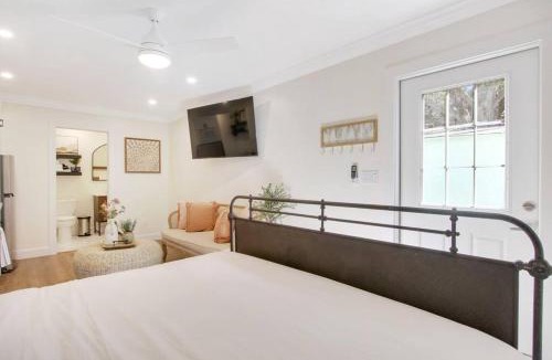 Stuart Apartment | Renovated Studio in Downtown Stuart #5