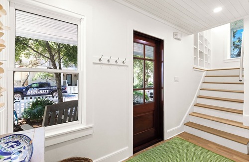 Seaside House | Renovated Stunner 2 Minutes to Beach. Next to Heated Pool. Gulf Views and Bikes.