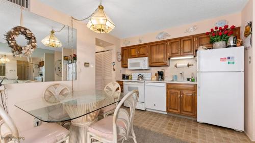 North End Apartment | Residence 710 At The Gardens Plaza