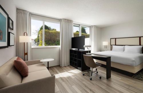 Surfside Hotel | Residence Inn by Marriott Miami Beach Surfside
