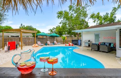 Largo House | Resort Style Backyard Tiki Bar Pool Hot Tub