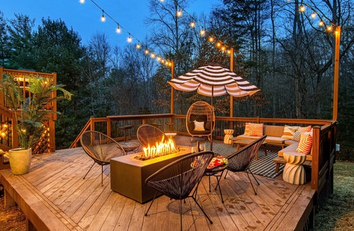 Hendersonville House | Resort-style home w/heated pool, hot tub, arcade