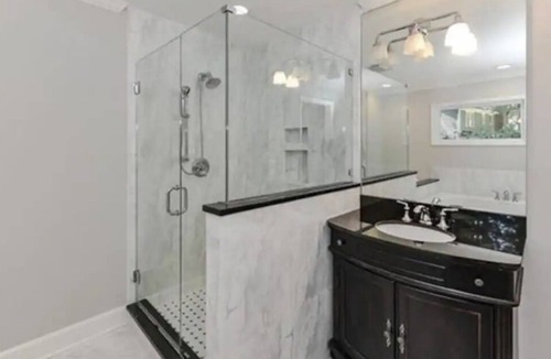 Providence Plantation House | Resort Style Pool in Boho mini mansion, 5 beds, TWO primary en-suites!