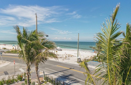 Bradenton Beach Apartment | Resort-Style Relaxation – Beach Club #12 on Anna Maria Island by RVA